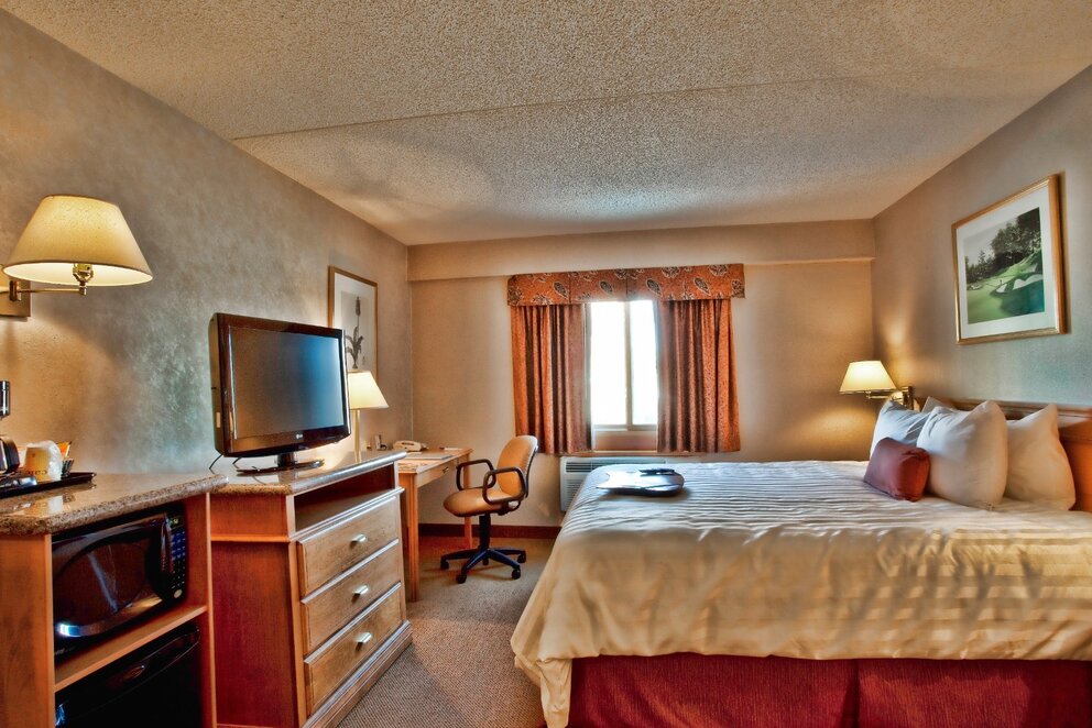 Humphry Inn & Suites Accommodations